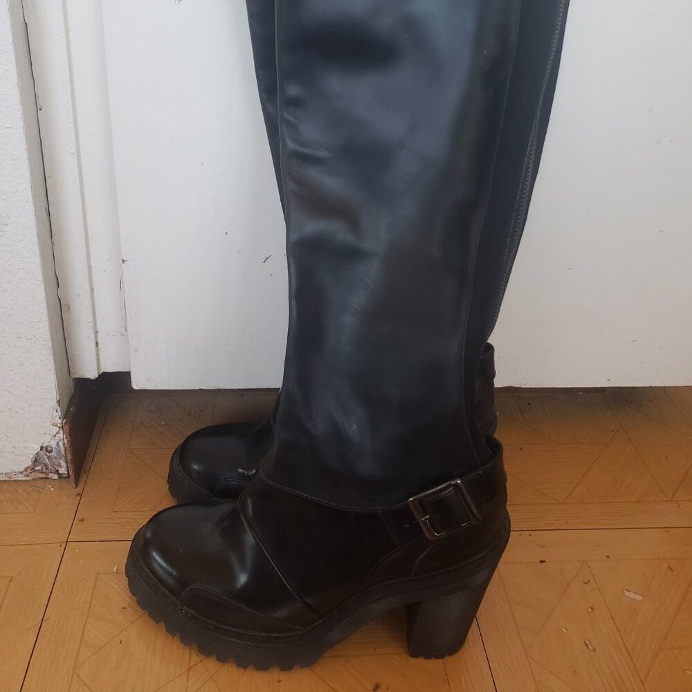 Dr Martens Boots Size 9M